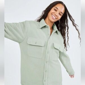 Aritzia TNA Size 1 (S) Polar Fleece Quilted Button-Down Shirt Jacket - Green